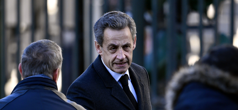 Nicolas Sarkozy place en garde a vue