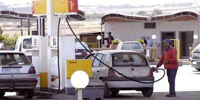 Petrole Station Essence 2012 03 12