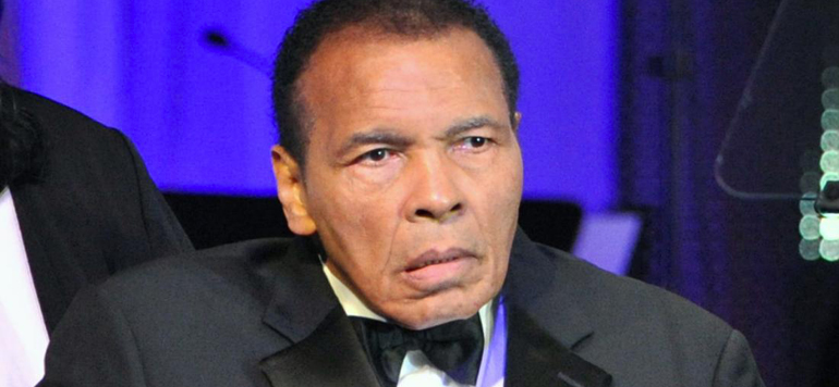 Muhammad Ali hospitalise