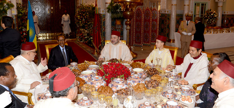 SM le Roi offre a Casablanca un iftar officiel en honneur du President rwandais