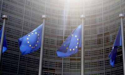 UE