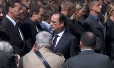 Un policier refuse de serrer la main a Francois Hollande