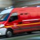 Un jeune simmole par le feu ambulance