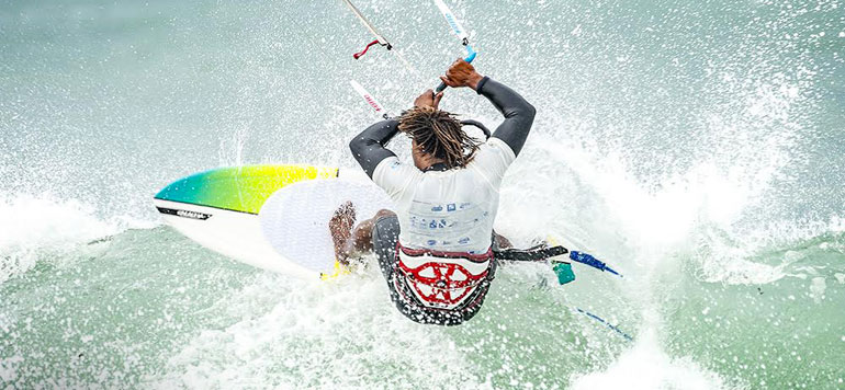 kitesurfeurs du monde en competition a Dakhla