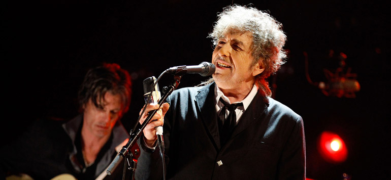 Bob Dylan assistera pas e la ceremonie des prix Nobel a Stockholm