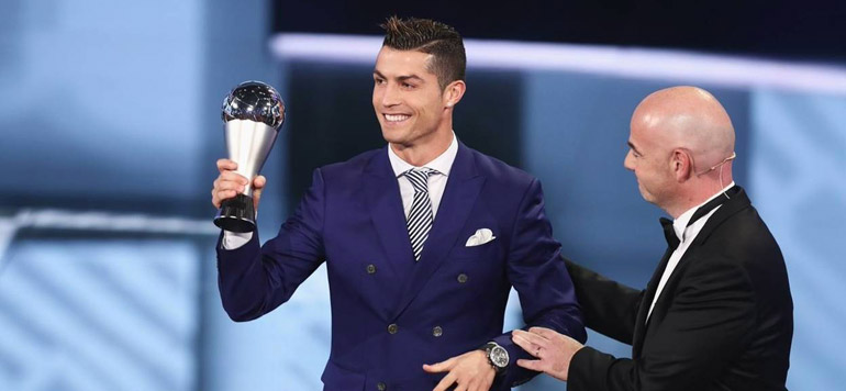 Cristiano Ronaldo meilleur joueur FIFA de annee 2016