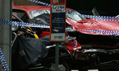 Une voiture fonce dans la foule a Melbourne