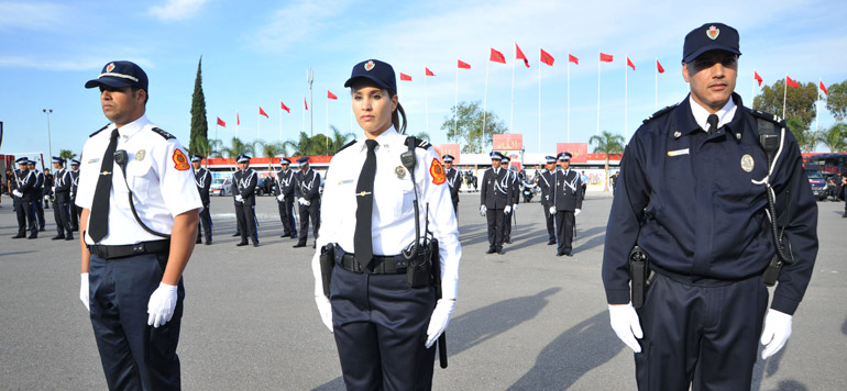 nouvel uniforme de la police
