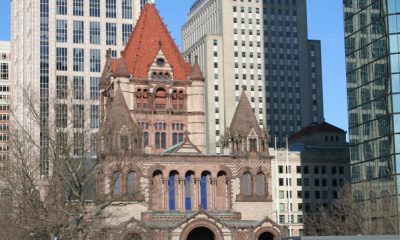 priere retentit dans une eglise de Boston