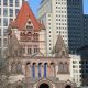 priere retentit dans une eglise de Boston