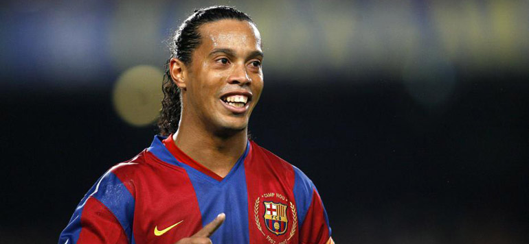 Ronaldinho nouvel ambassadeur du FC Barcelone