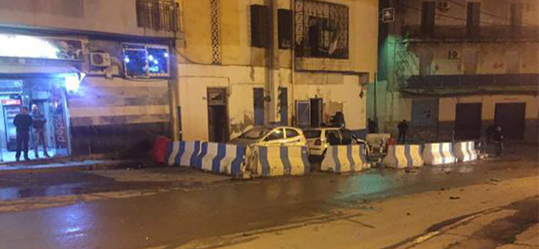 attentat suicide devant un commissariat a Constantine