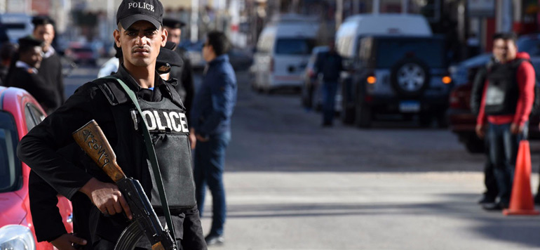 Trois policiers Caire