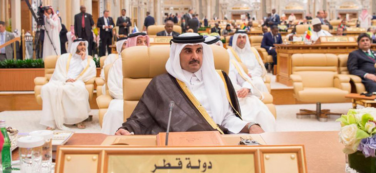 Cinq pays arabes rompent leurs relations diplomatiques avec le Qatar