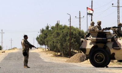 Egypte Quatre militaires