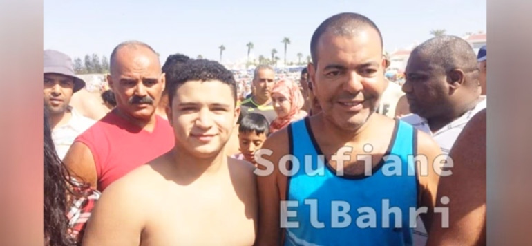 Le prince Moulay Rachid sur la plage de Skhirat