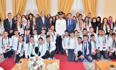 prince Moulay El Hassan recoit des enfants palestiniens