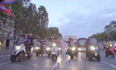 Nu sur son scooter apres la signature de Neymar et Mbappe