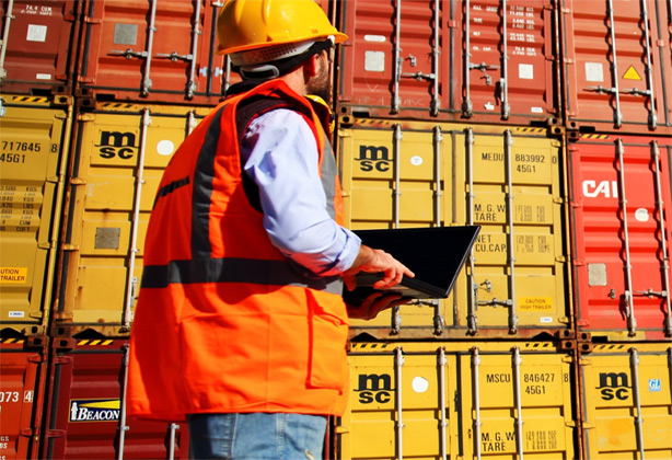 Contrôle à l’importation de produits industriels