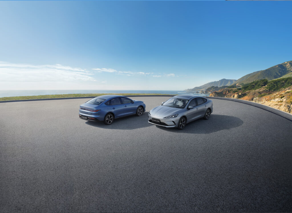 05%E3%80%81LHD Dual car outdoor static KV download JPG 5000PX RGB