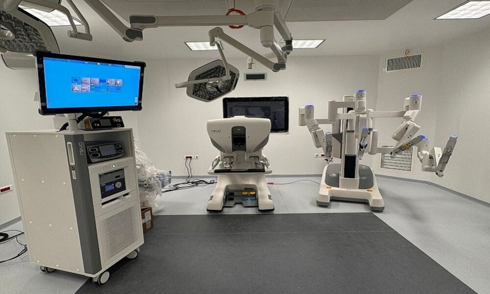 Chirurgie robotique: L’Hôpital militaire Mohammed V de Rabat réussit une reconstruction de néovessie entièrement intracorporelle
